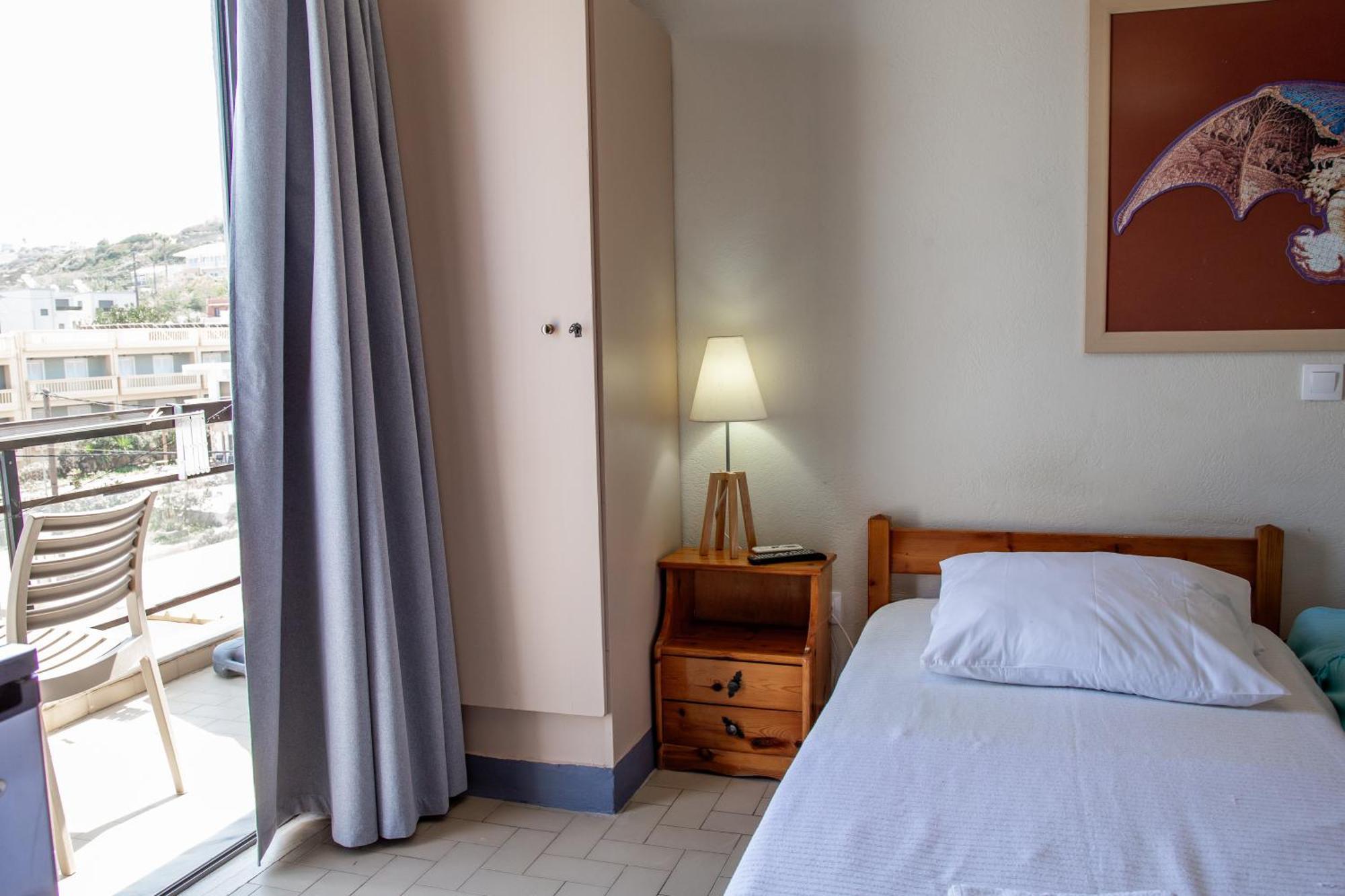 Nefeli Rooms Agia Marina Eksteriør billede