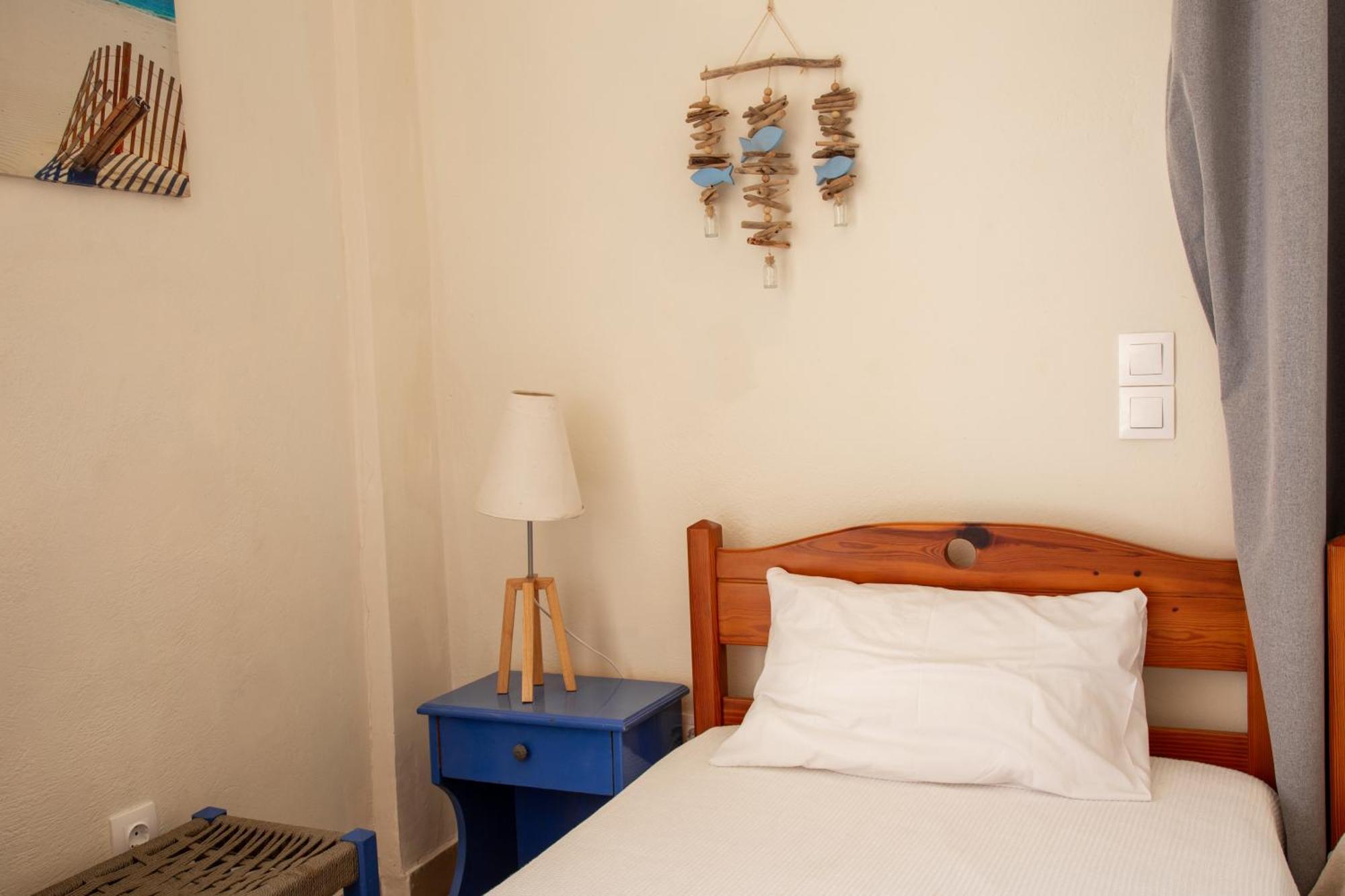 Nefeli Rooms Agia Marina Eksteriør billede